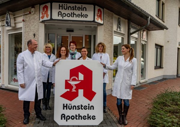 Team-vor-Apotheke