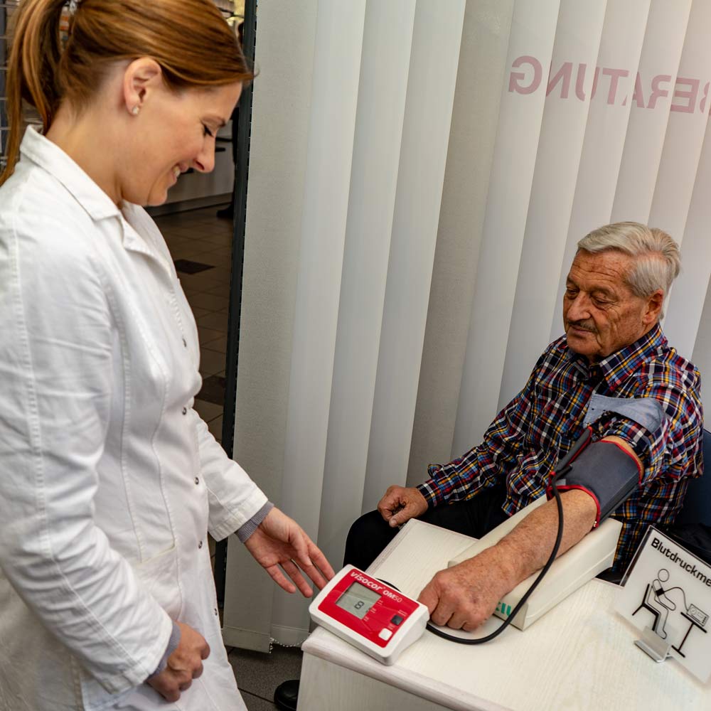 Blutdruckmessung in der Apotheke